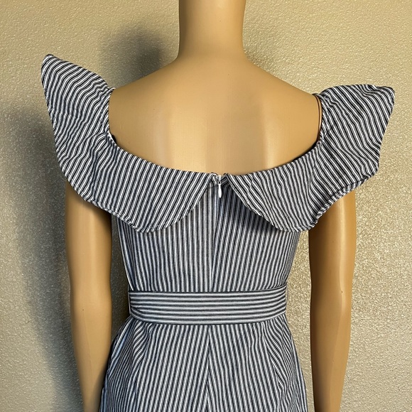 BCBGeneration Jumpsuit In Grey Size 4 - Picture 12 of 15